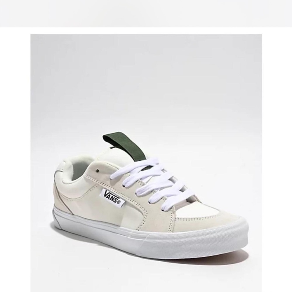 NWOT: VANS - Chukka Push Blanc De Blanc Skate Shoes